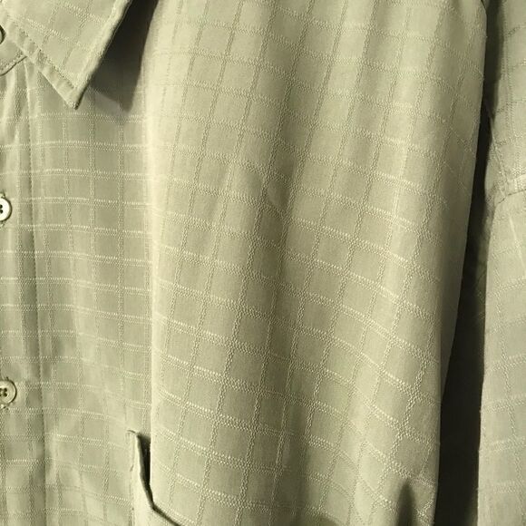 Awesome George Foreman’s Size 4X Short Sleeved Button Up! - Picture 4 of 9